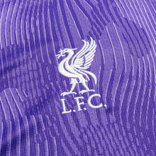 Laden Sie das Bild in den Galerie-Viewer, Liverpool Third Stadium Jersey 2023/24 Men`s
